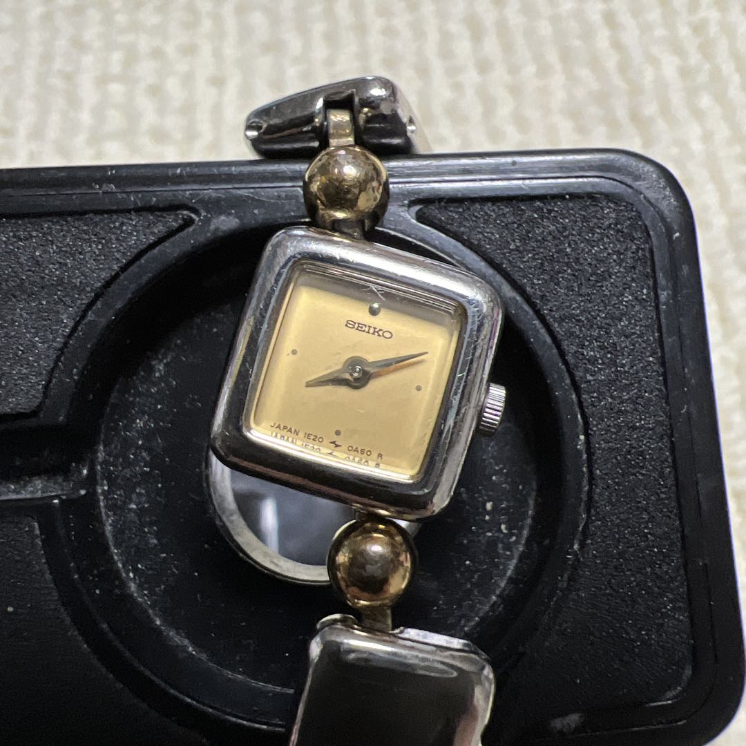 Seiko IE20-5A00 Analog Quartz Women