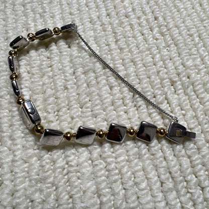 Seiko IE20-5A00 Analog Quartz Women