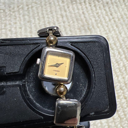 Seiko IE20-5A00 Analog Quartz Women