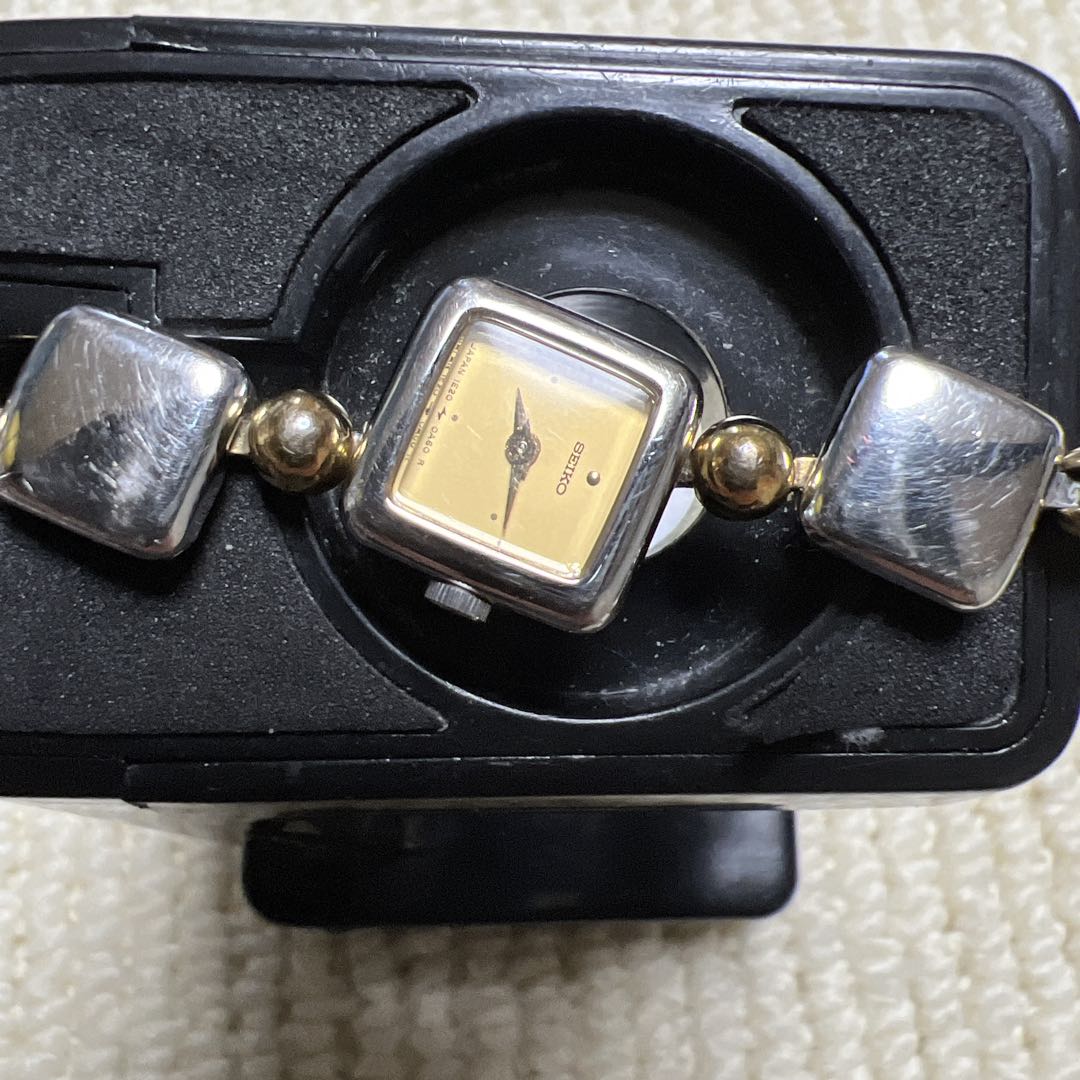Seiko IE20-5A00 Analog Quartz Women