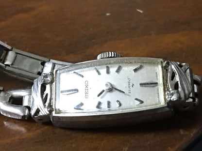 Seiko Analog Mechanical (Manual) Women