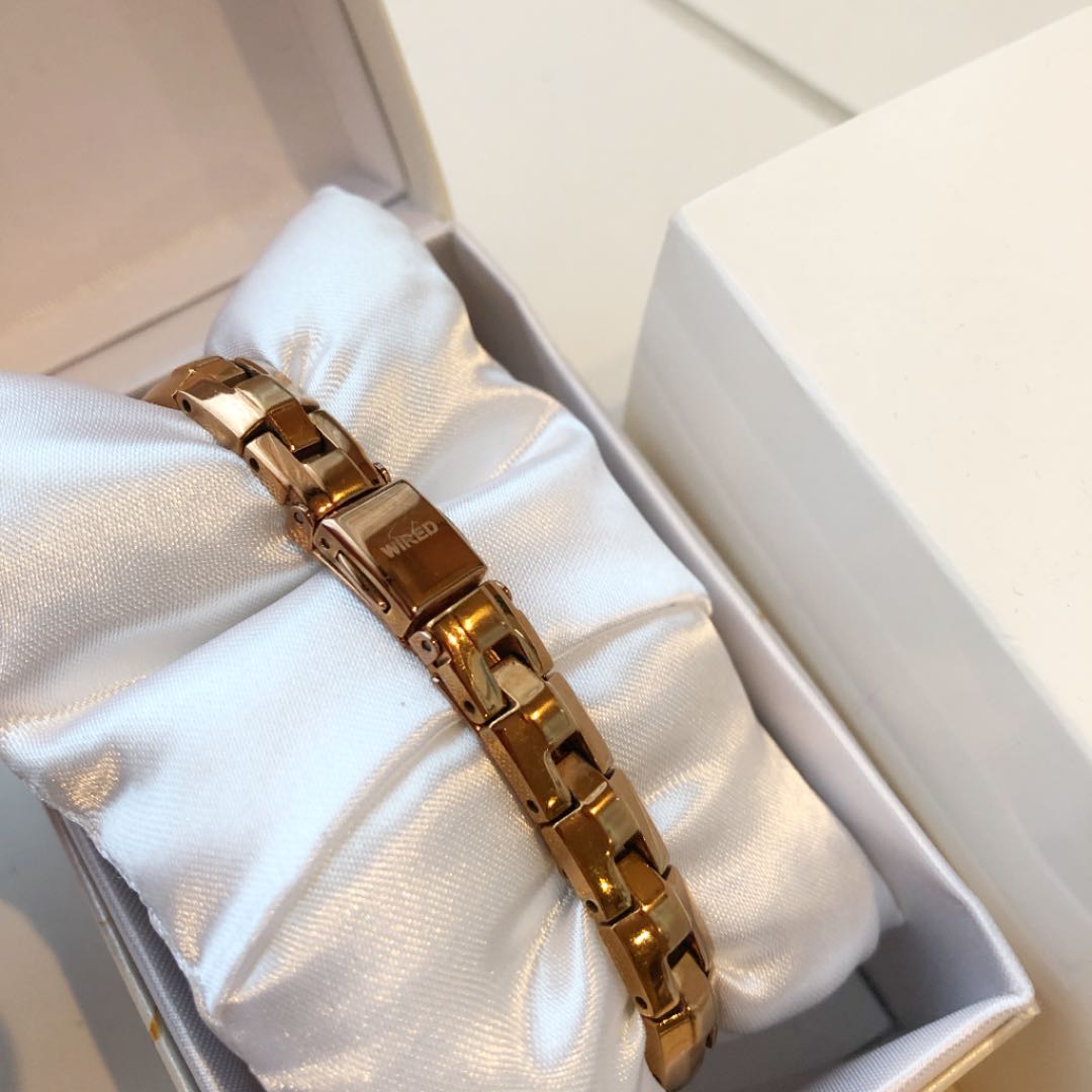 WIRED F Analog Quartz Women