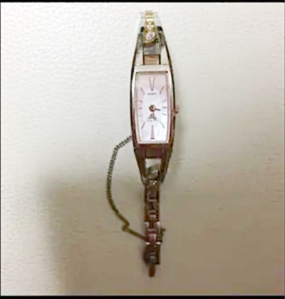 Seiko Analog Quartz Women
