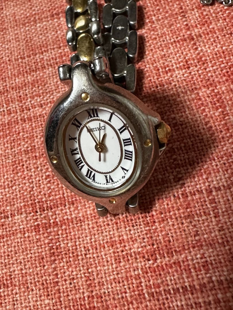 Analog Quartz Women