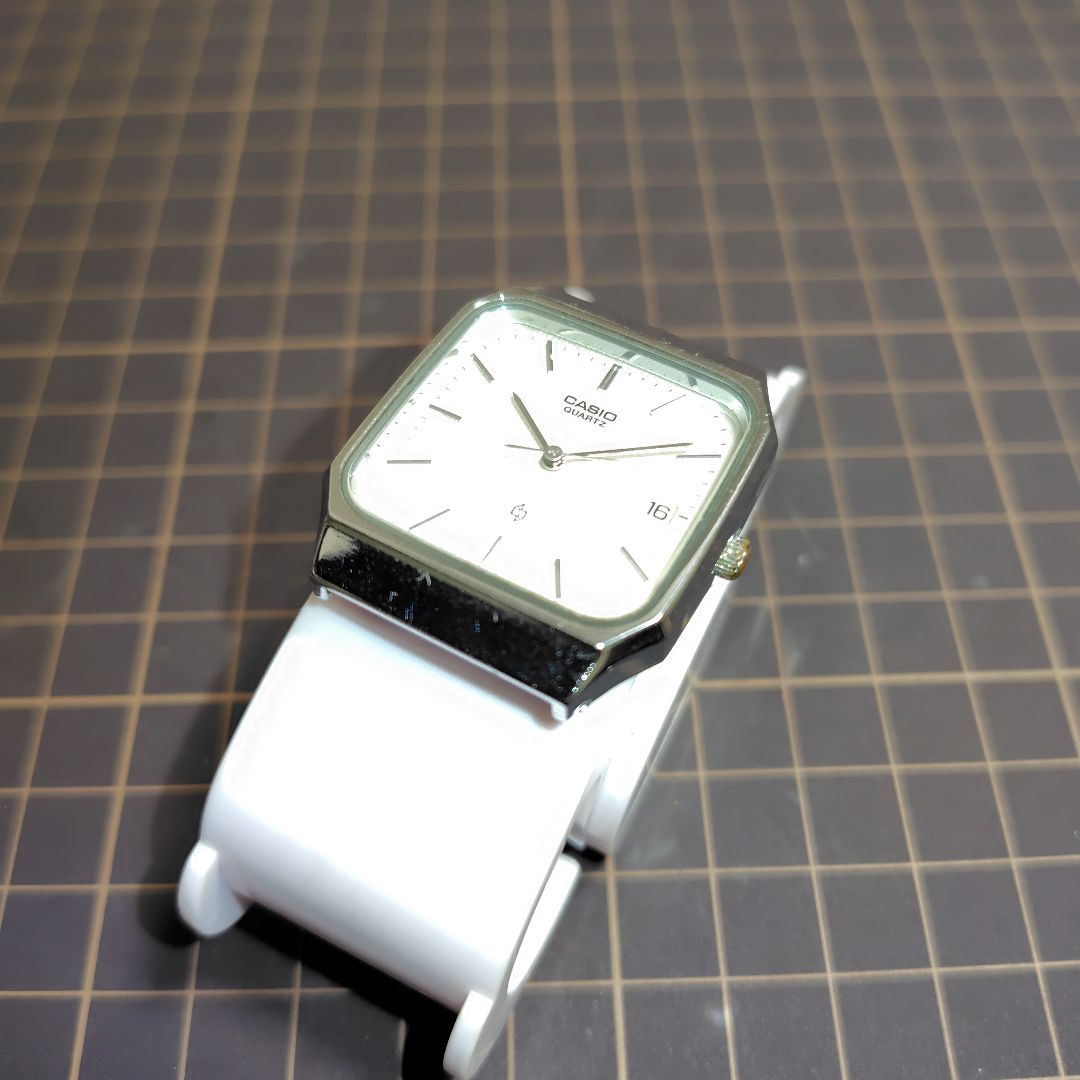 Casio MQ-501 Analog Quartz Men ジャンク品 Watch 388
