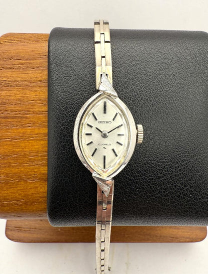 Seiko Vintage 17 Jewels 101308 Analog Mechanical (Manual) Women Manual Wind Wristwatch 15Mm Case Size Non-Working