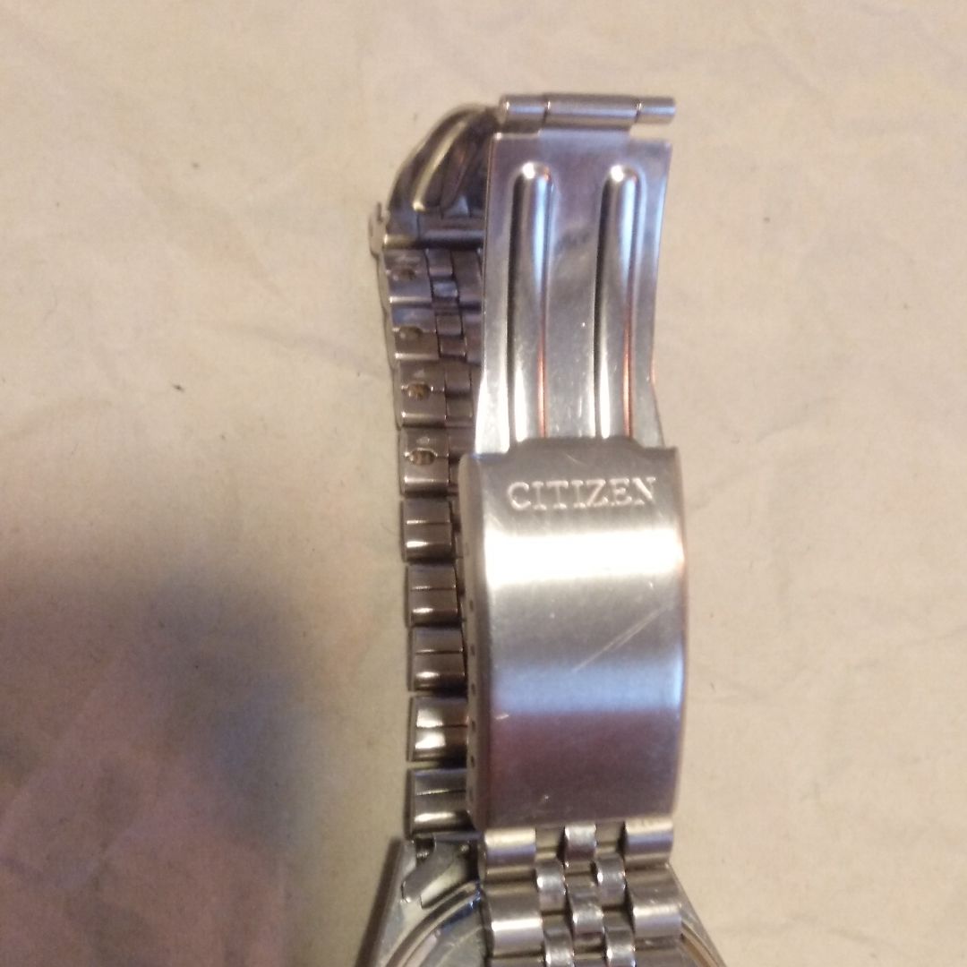 Citizen Analog Quartz Men