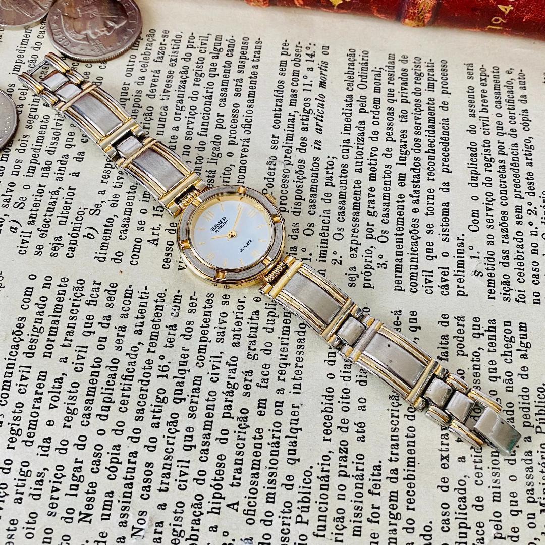 Gruen Analog Quartz Women 高級時計グリュエン Embassy By Watch
