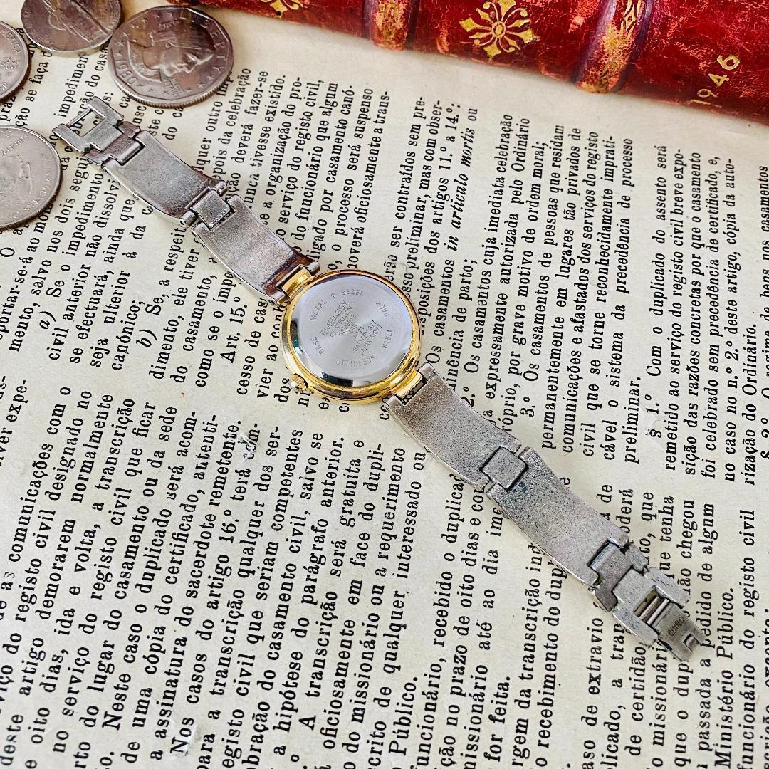 Gruen Analog Quartz Women 高級時計グリュエン Embassy By Watch