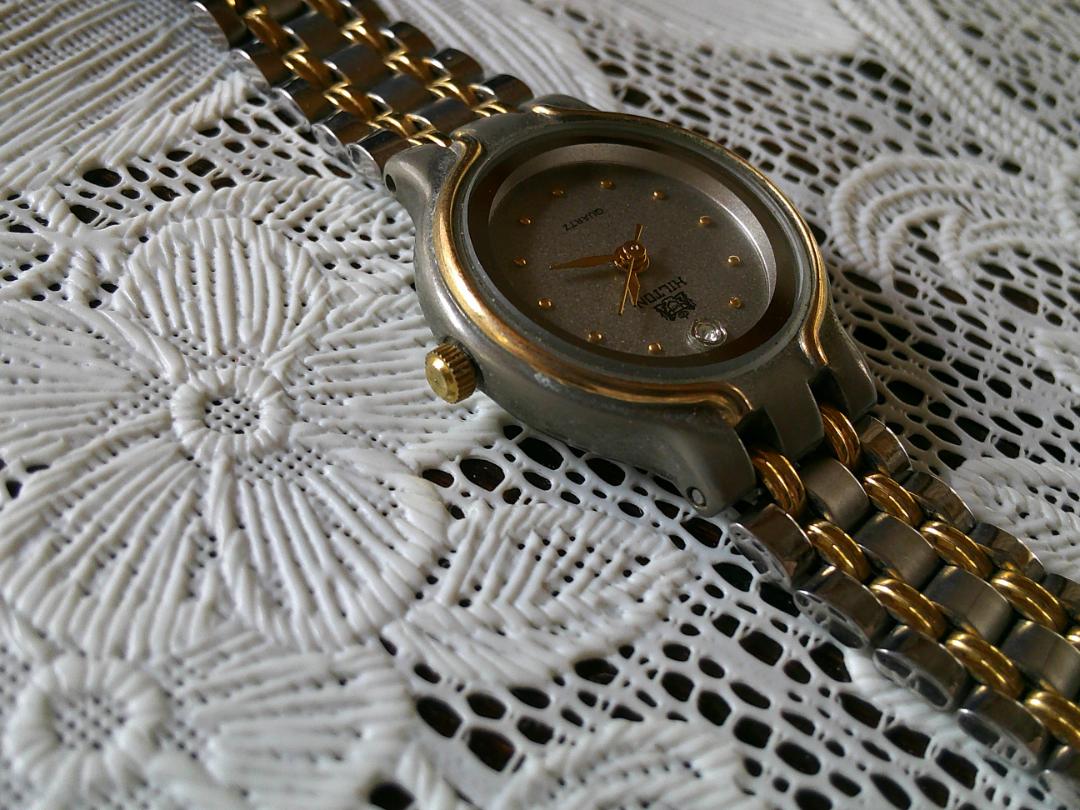 Hilton Analog Quartz Women