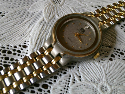 Hilton Analog Quartz Women