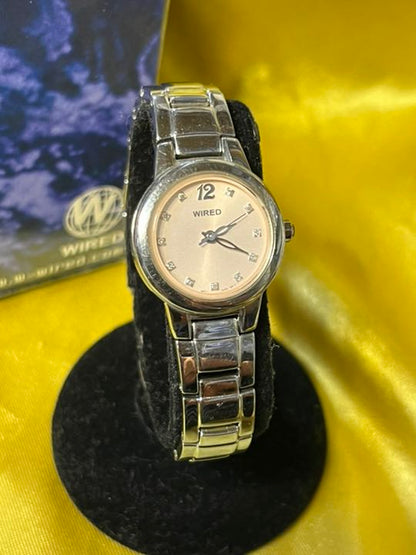 Seiko wired Analog Quartz Women ワイアード ピンクフェイス Womenウォッチ 保管品 [For Parts / Junk]