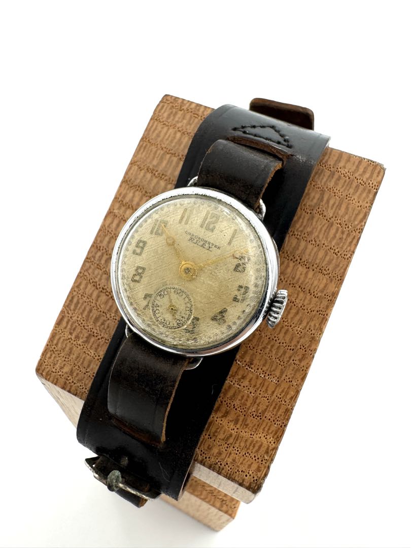 Chronometer Ruby Analog Mechanical (Manual) Women Manual Winding Watch For Parts A4059