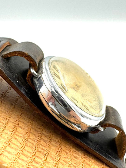 Chronometer Ruby Analog Mechanical (Manual) Women Manual Winding Watch For Parts A4059