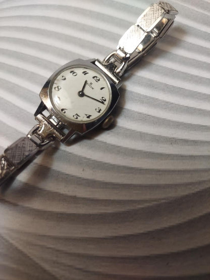 Edox 26446-8 Analog Mechanical (Manual) Women