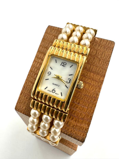 Avon Analog Quartz Women Watch