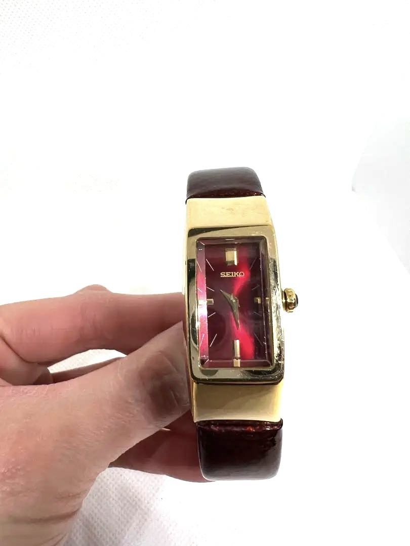Seiko Analog Quartz Women
