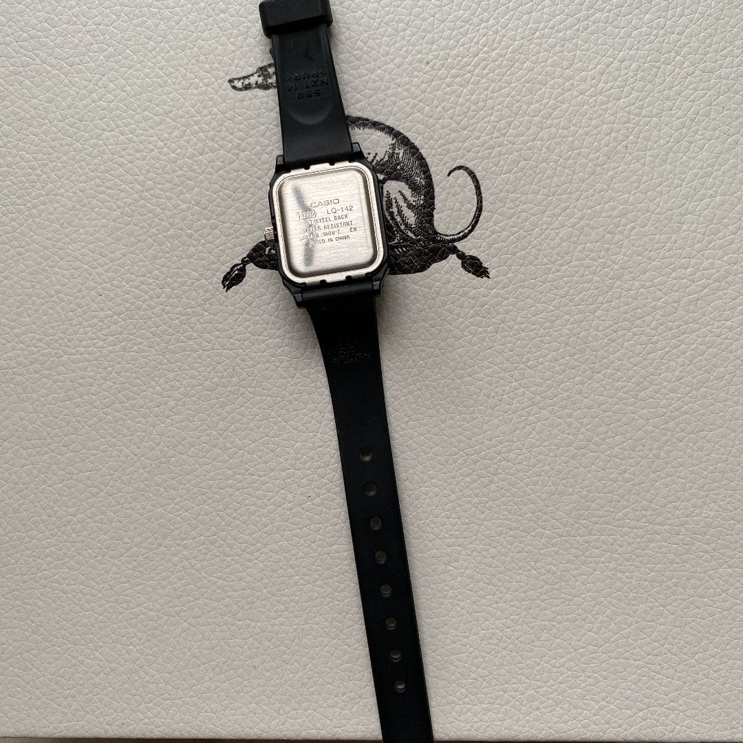 Casio LQ-142 Analog Quartz Women