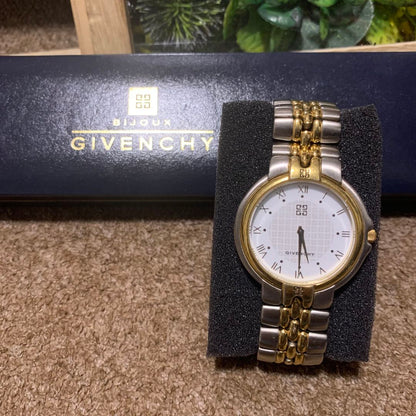 Givenchy Analog Quartz Men