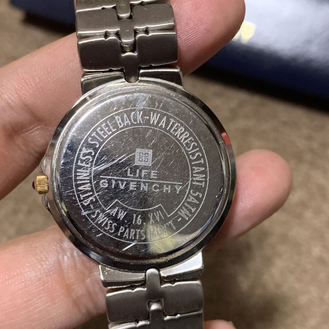 Givenchy Analog Quartz Men