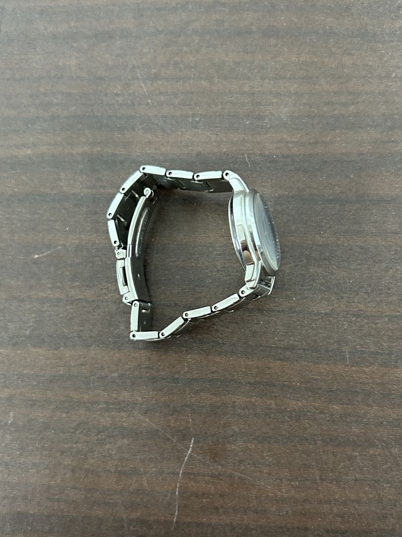 Seiko Alba ingénu ingenu Ingene V137-0AJ0 Analog Solar Women