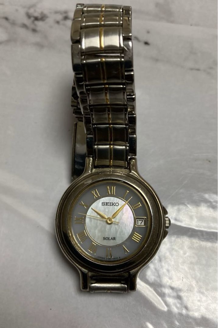 Seiko V182-0C70 Analog Solar Women