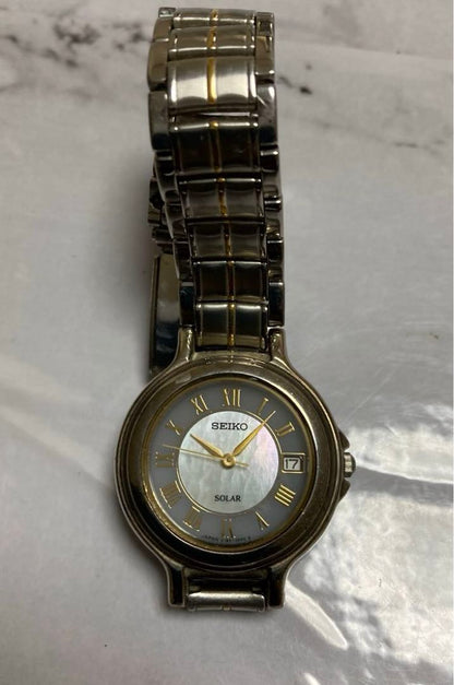 Seiko V182-0C70 Analog Solar Women