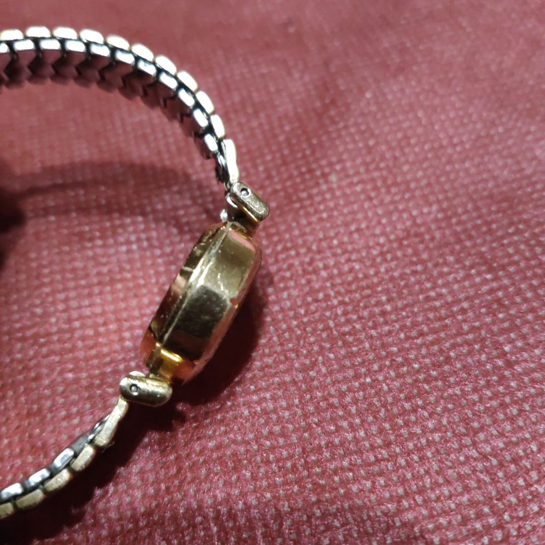 Seiko Analog Quartz Women