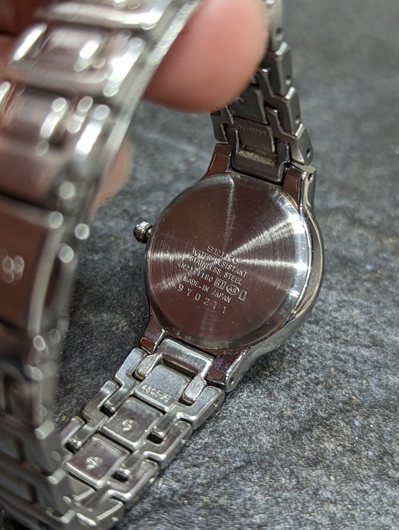 Seiko Analog Quartz Women Silver Tone Watch Battery Replaced