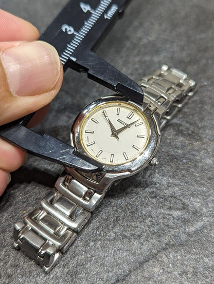 Seiko Analog Quartz Women Silver Tone Watch Battery Replaced