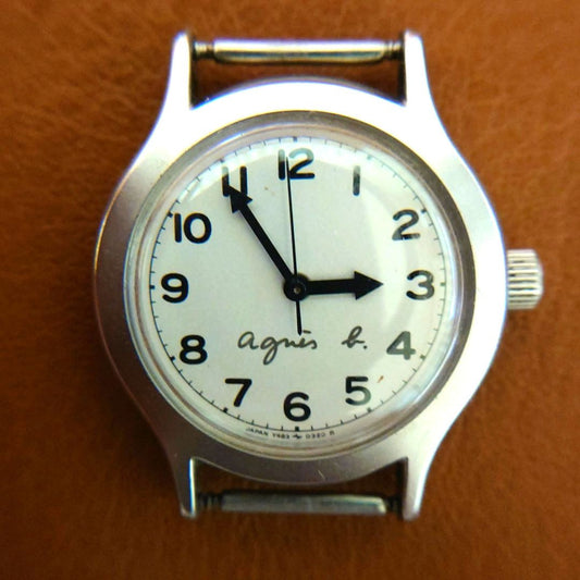 Agnes B. Y483-0120 Analog Quartz Women