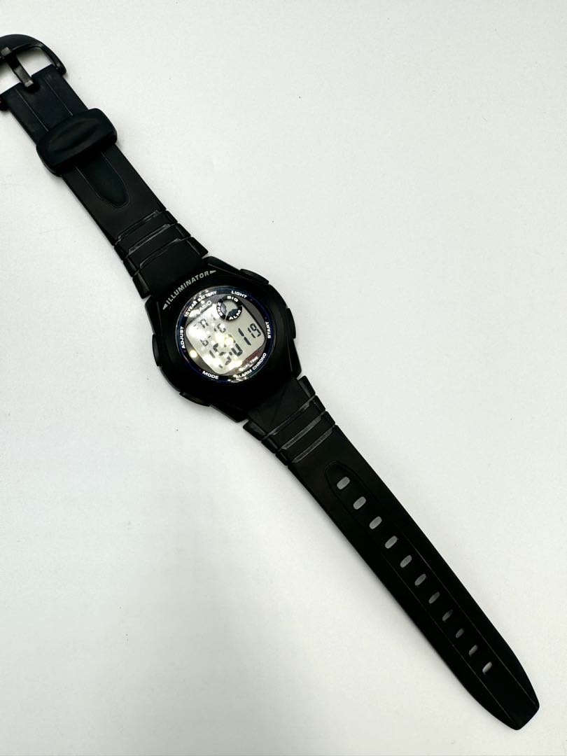 Casio Illuminator Digital Quartz Men Men'S Wristwatch 39Mm Water Resistant