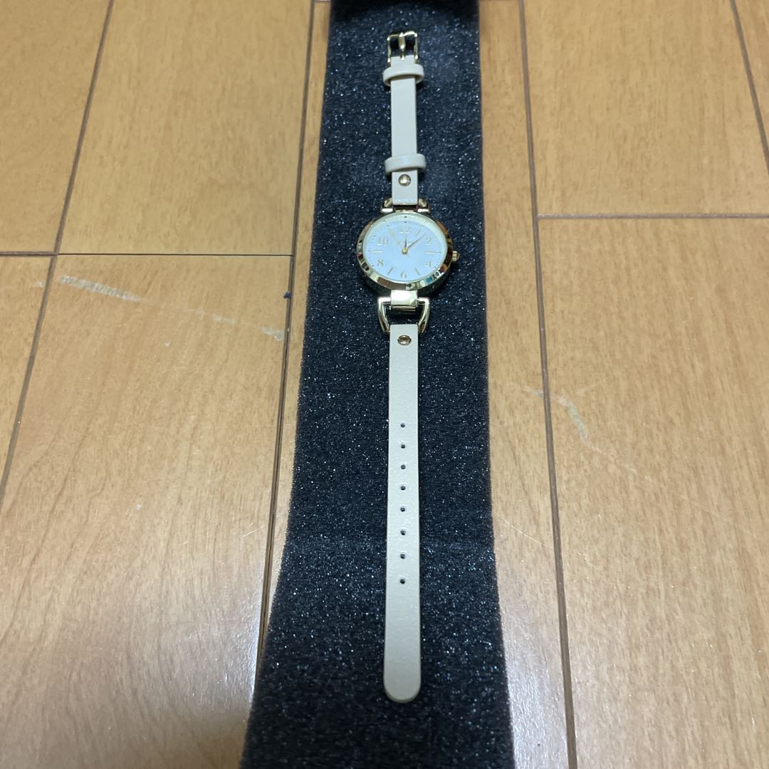 J-axis Analog Quartz Women