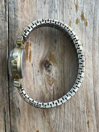 Finist Analog Mechanical (Manual) Women