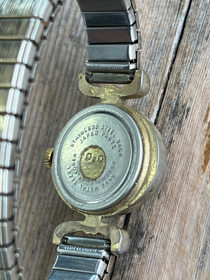 Finist Analog Mechanical (Manual) Women