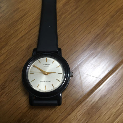 Casio LQ-139 Analog Quartz Women