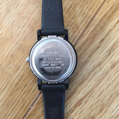 Casio LQ-139 Analog Quartz Women