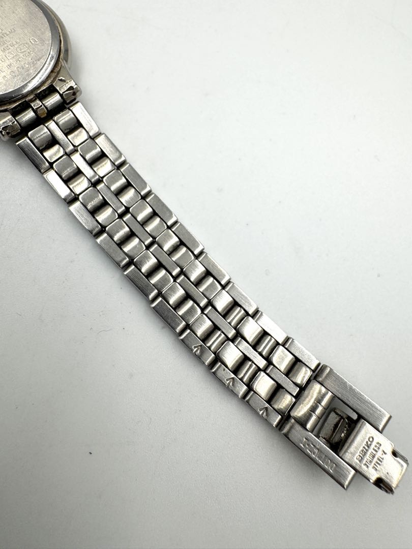 Seiko Lucent 1F21-0K70 Analog Quartz Women