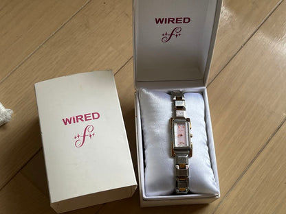 Wired wired 1N01-0JZ0 Analog Quartz Women
