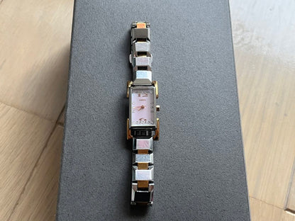 Wired wired 1N01-0JZ0 Analog Quartz Women