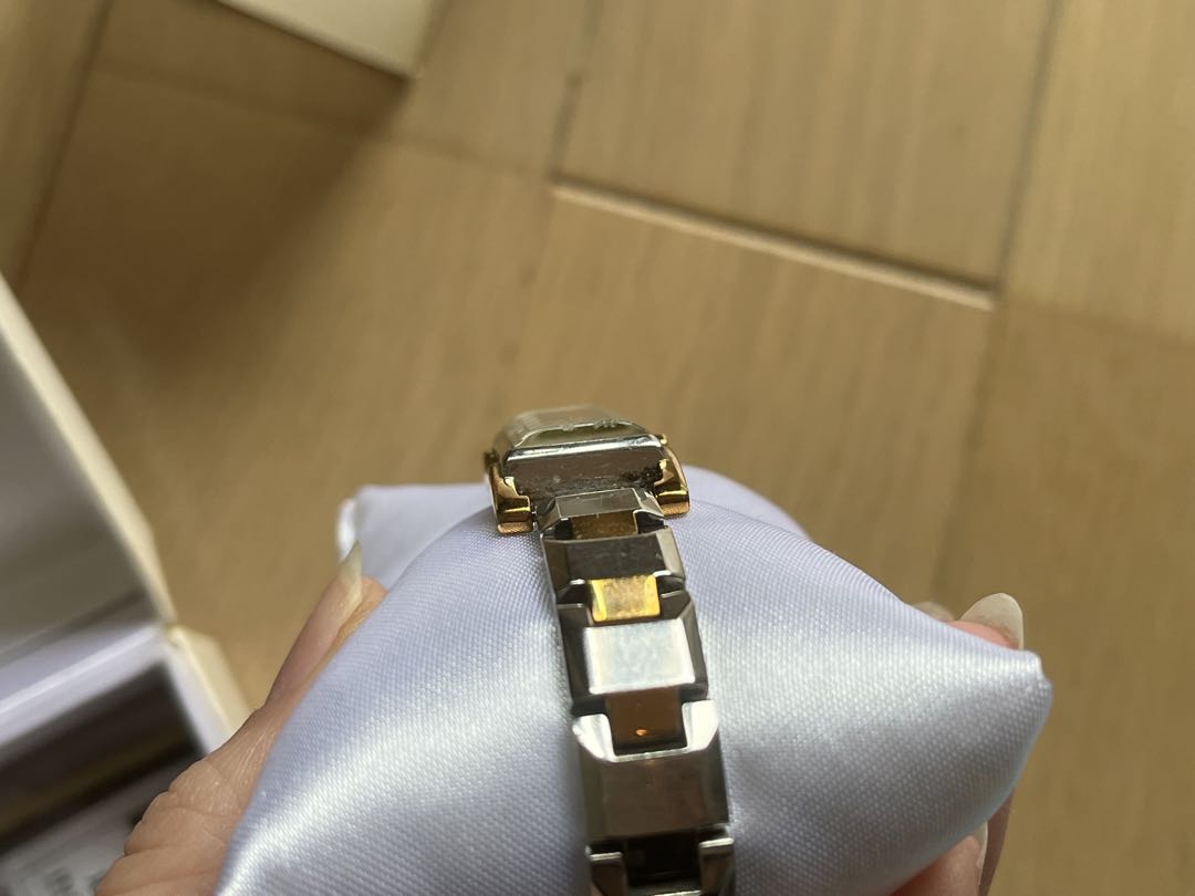 Wired wired 1N01-0JZ0 Analog Quartz Women