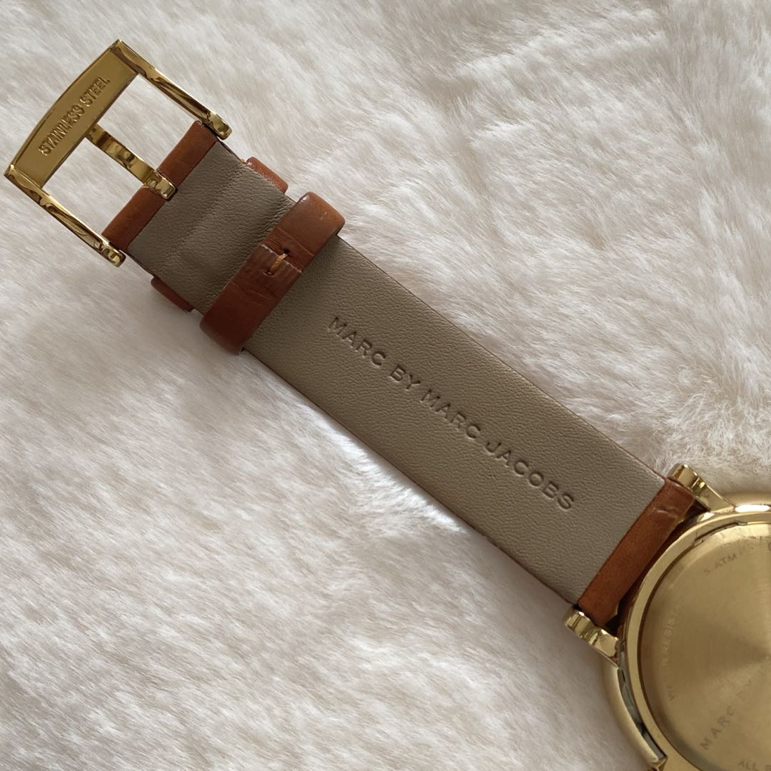 Analog Quartz Women