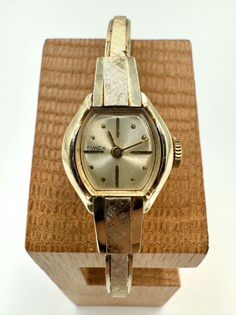 TIMEX Manual Winding Watch NOT WORKING FOR PARTS