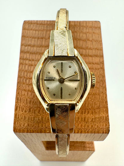 TIMEX Manual Winding Watch NOT WORKING FOR PARTS