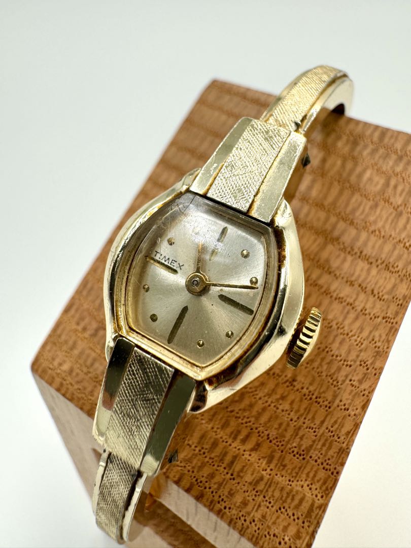 TIMEX Manual Winding Watch NOT WORKING FOR PARTS