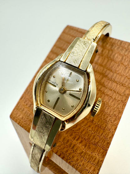 TIMEX Manual Winding Watch NOT WORKING FOR PARTS