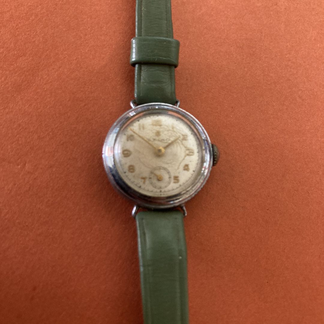 Seiko Small Second Manual 8075 Analog Mechanical (Manual) Unisex Adults Antique Wristwatch - Running Condition