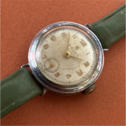 Seiko Small Second Manual 8075 Analog Mechanical (Manual) Unisex Adults Antique Wristwatch - Running Condition