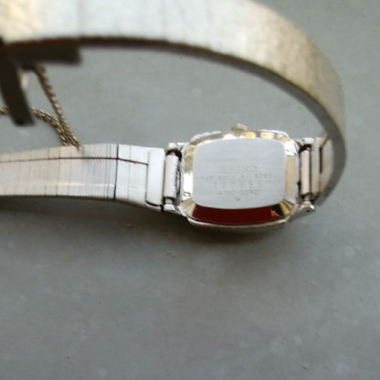 Seiko Analog Quartz Women