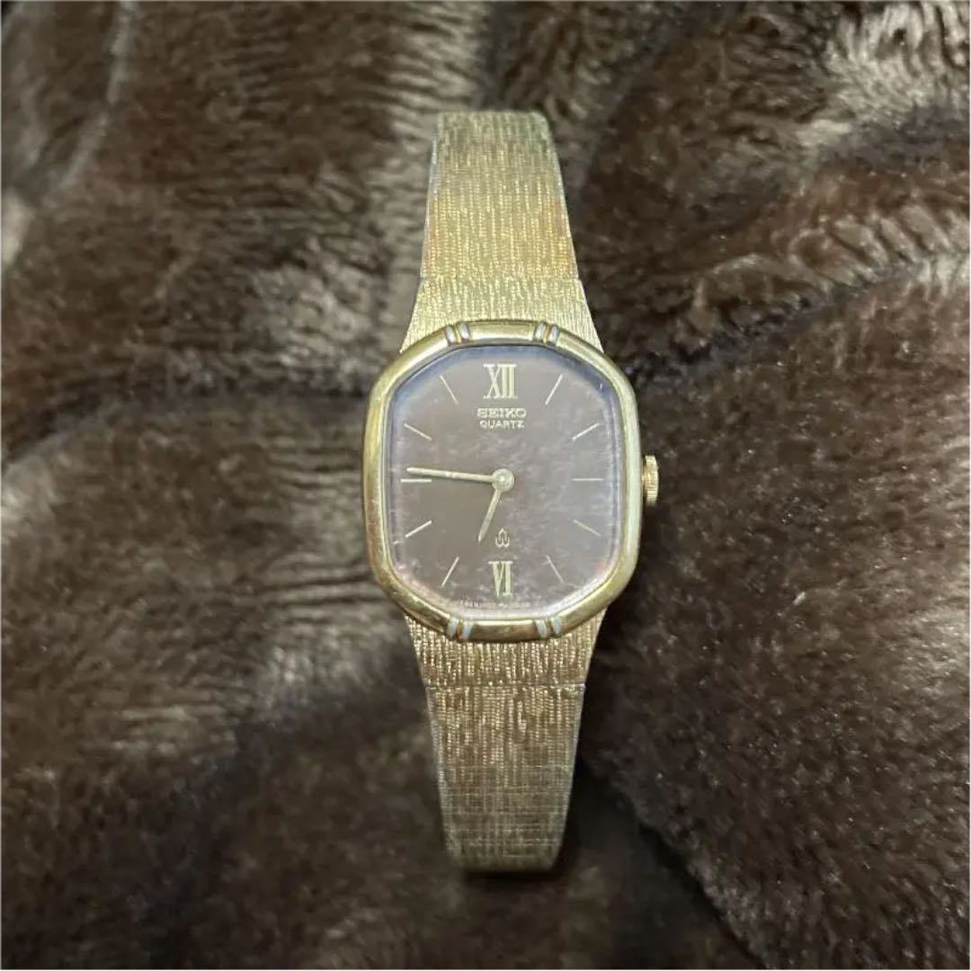 Seiko Analog Quartz Women
